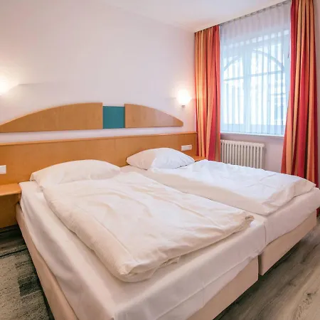 Strandvillen - Mit 1 Schlafzimmer Und Balkon Ah-628