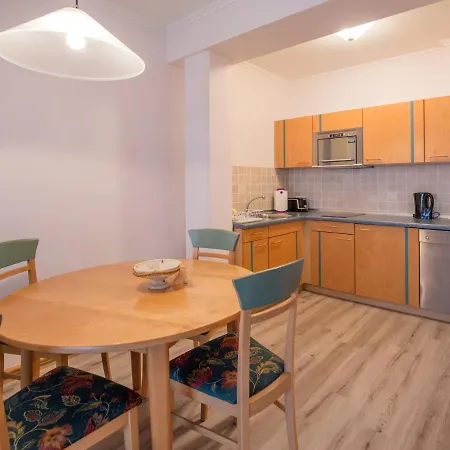 Strandvillen - Mit 1 Schlafzimmer Und Balkon Ah-628 * Binz